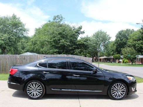 Used 2014 Kia Cadenza Premium w/ Technology Package FWD image 11