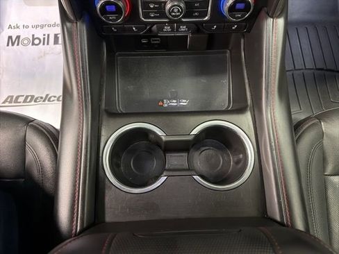 Used 2022 Chevrolet Suburban RST w/ Luxury Package image 23