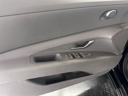 Used 2021 Hyundai Elantra SEL image 36