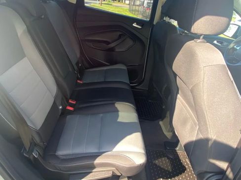 Used 2016 Ford Escape SE image 17