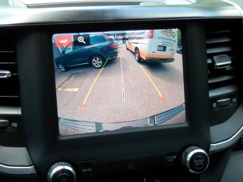 Used 2022 RAM 1500 Big Horn AWD/4WD image 32