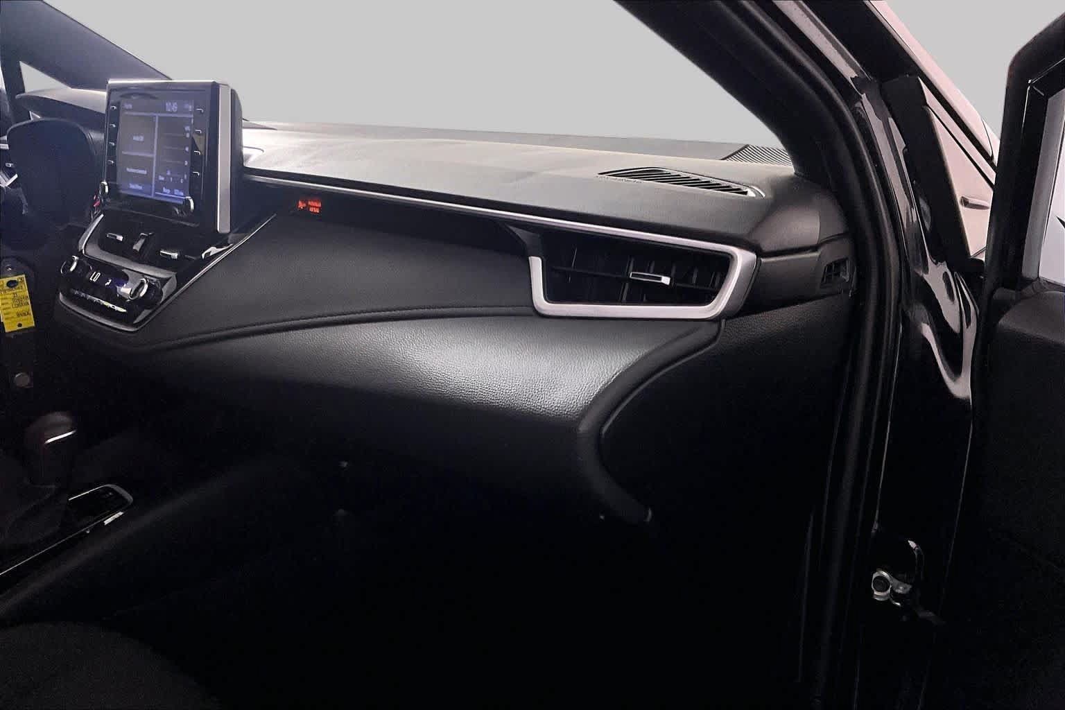 Used 2021 Toyota Corolla SE FWD image 16
