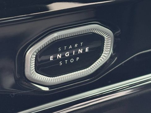 New 2026 Jeep Grand Cherokee Altitude RWD image 19