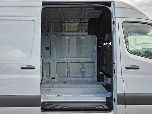 New 2025 Mercedes-Benz Sprinter 2500 image 2