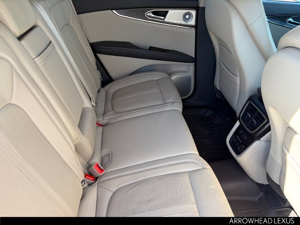 Used 2019 Lincoln Nautilus Reserve w/ Ultimate Package AWD/4WD image 12