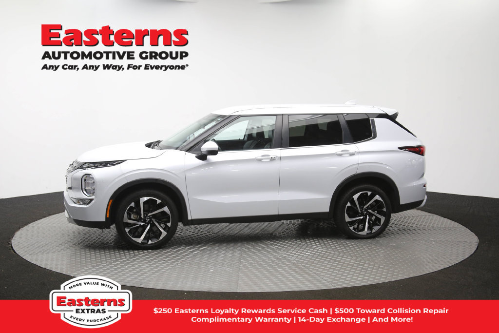 Used 2024 Mitsubishi Outlander SE FWD image 61