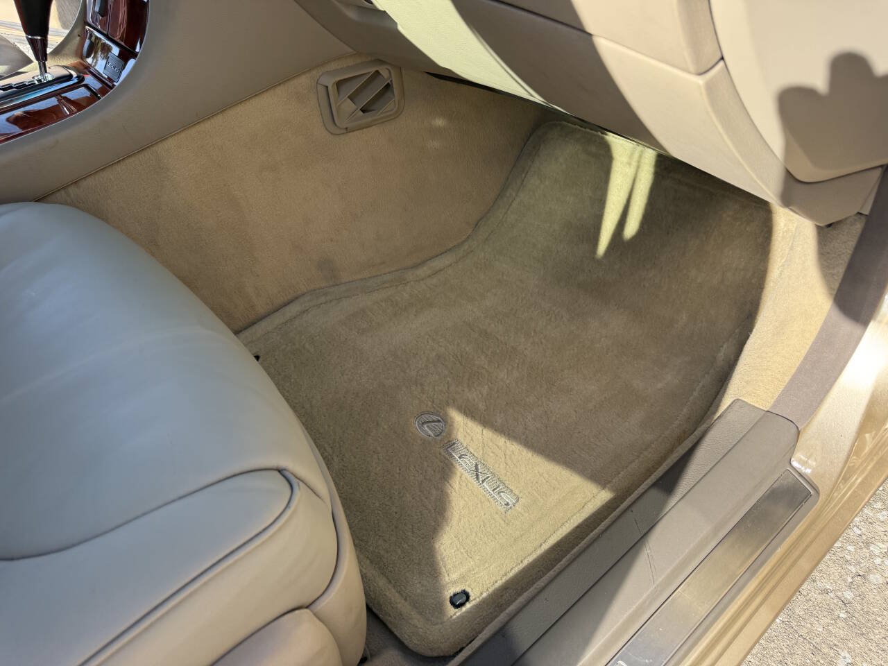 Used 2002 Lexus LS 430 RWD image 68