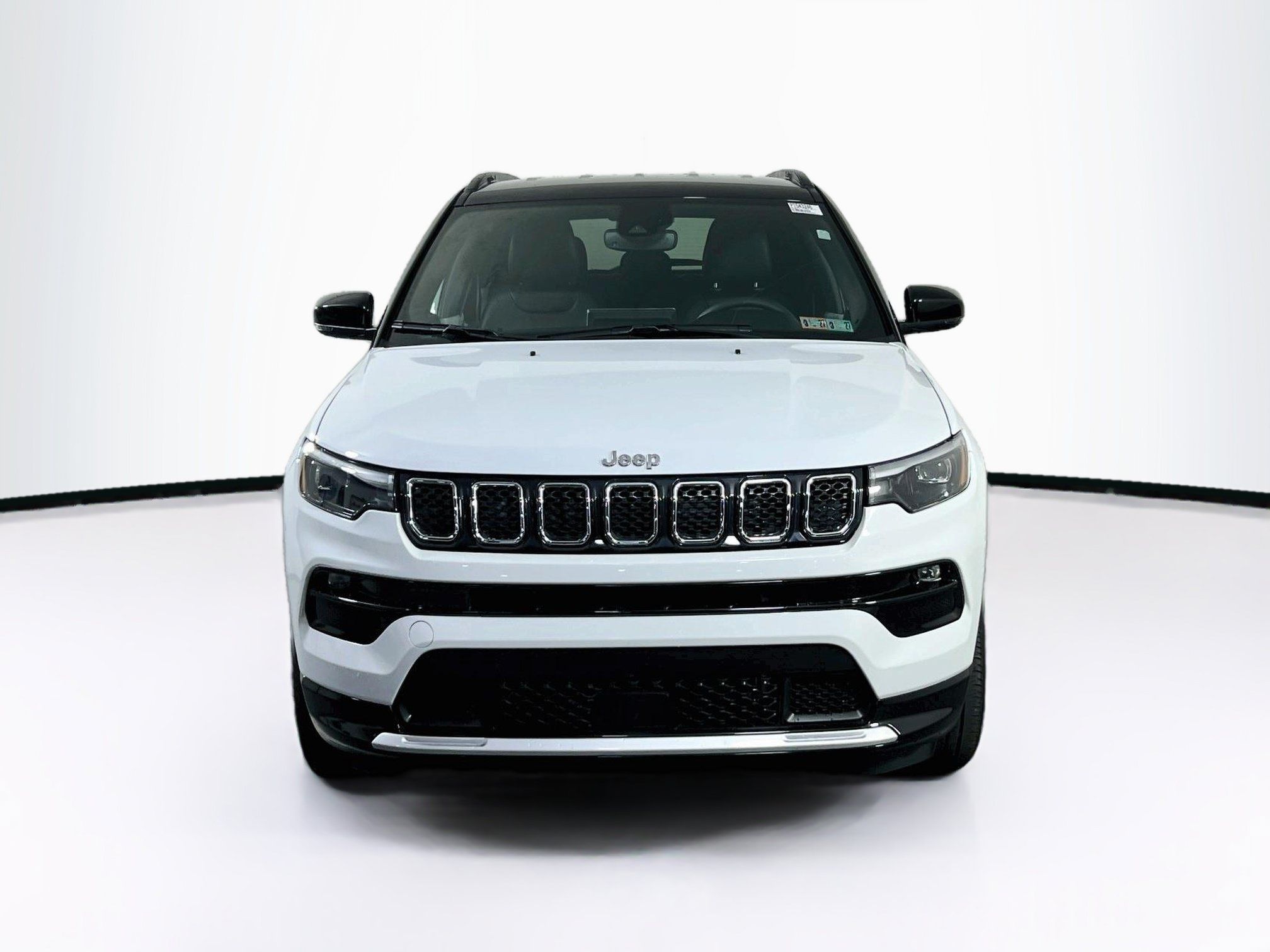 Used 2023 Jeep Compass Limited w/ Elite Group AWD/4WD image 2