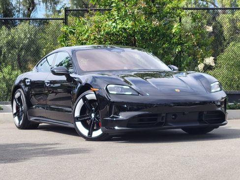 New 2026 Porsche Taycan 4S AWD/4WD image 9