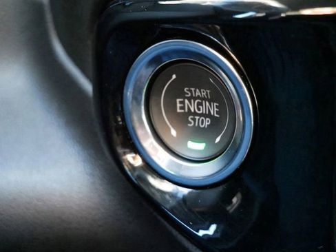 Used 2025 Chevrolet Silverado 1500 LTZ image 28