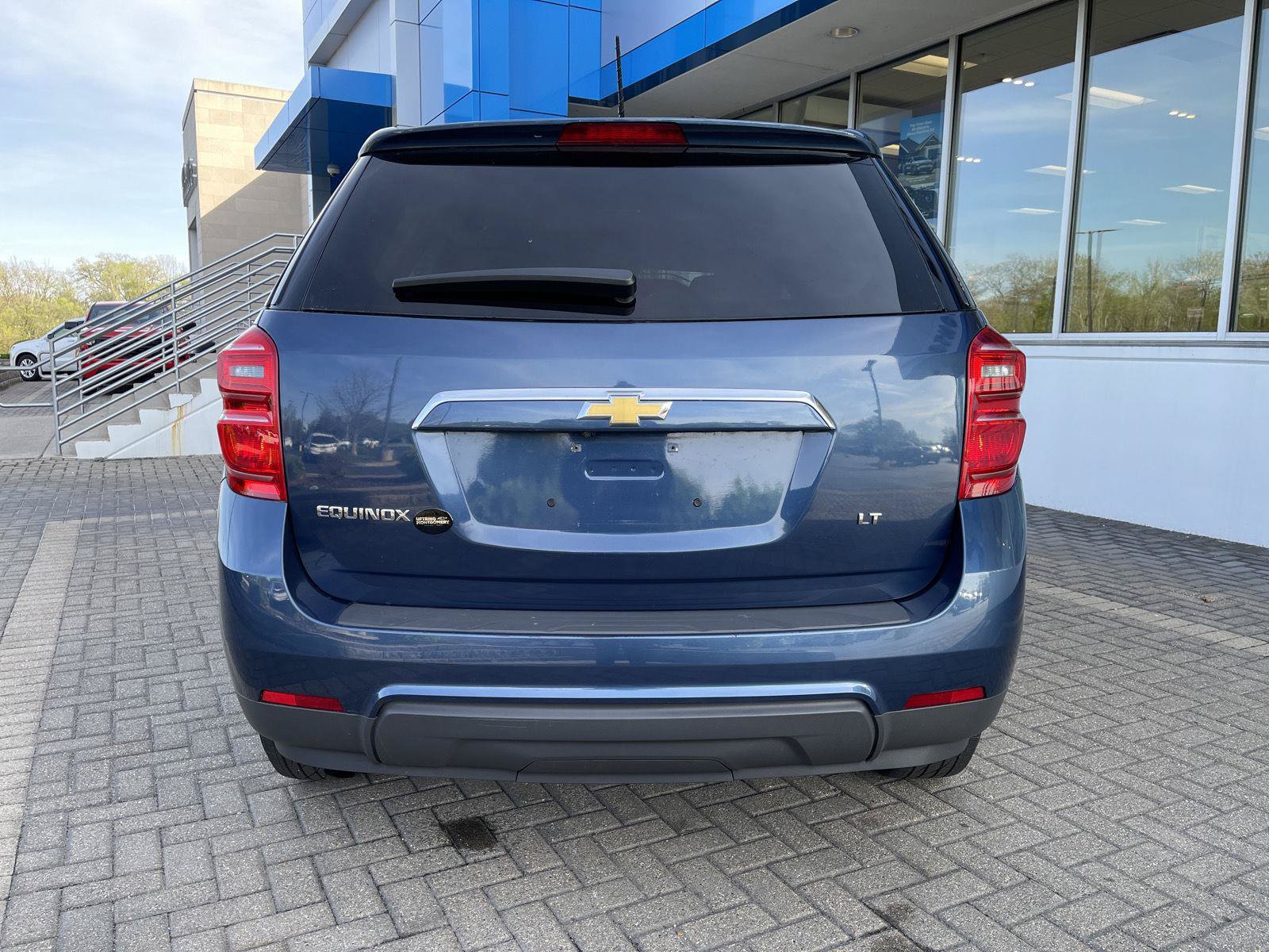 Used 2017 Chevrolet Equinox LT FWD image 4