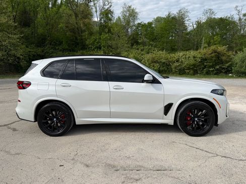 Used 2024 BMW X5 xDrive40i w/ M Sport Package image 7