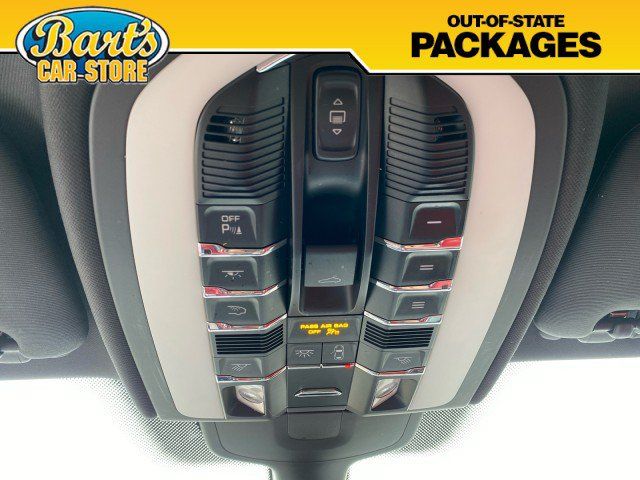 Used 2017 Porsche Cayenne Platinum Edition AWD/4WD image 35