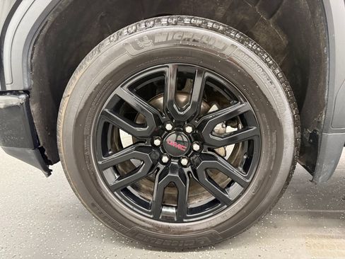Used 2022 GMC Sierra 1500 Elevation w/ Preferred Package AWD/4WD image 18