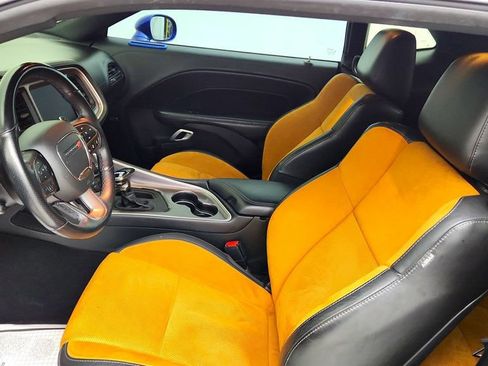 Used 2022 Dodge Challenger GT w/ Plus Package RWD image 18
