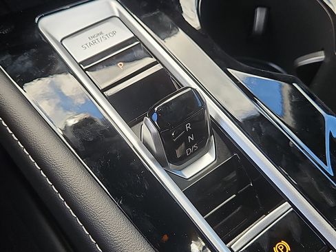 New 2026 Volkswagen Atlas Cross Sport SEL R-Line image 18