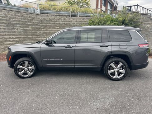 Used 2022 Jeep Grand Cherokee L Limited image 28