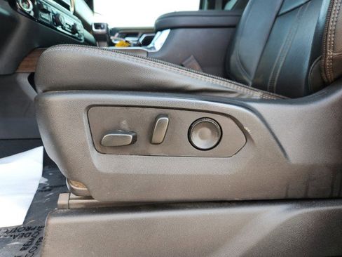 Used 2022 Chevrolet Silverado 1500 High Country w/ High Country Premium Package image 41