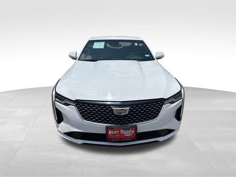 Used 2023 Cadillac CT4 Luxury RWD image 2