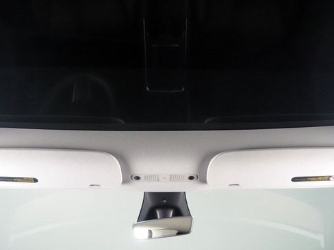 Used 2023 Tesla Model Y Long Range AWD/4WD image 63
