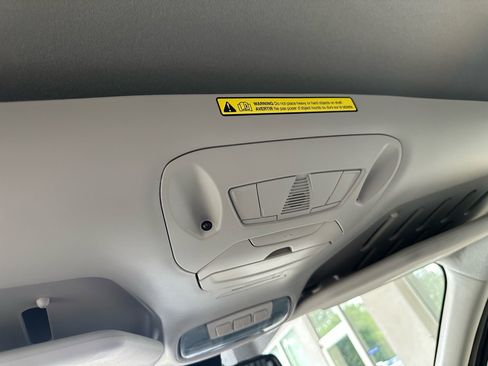 Certified 2019 Ford Transit Connect XLT FWD image 36