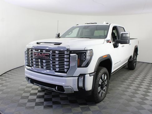 New 2026 GMC Sierra 2500 Denali w/ Denali Reserve Package AWD/4WD image 27