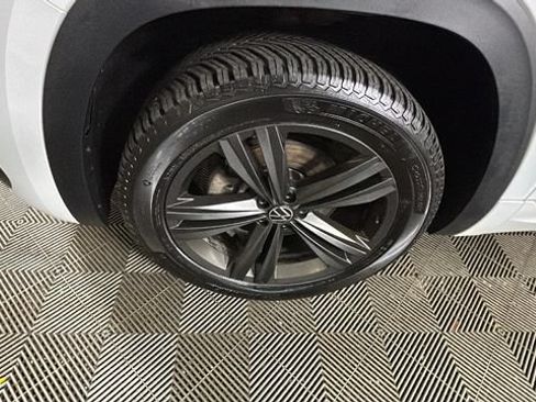 Used 2021 Volkswagen Atlas SE w/ Panoramic Sunroof Package AWD/4WD image 9