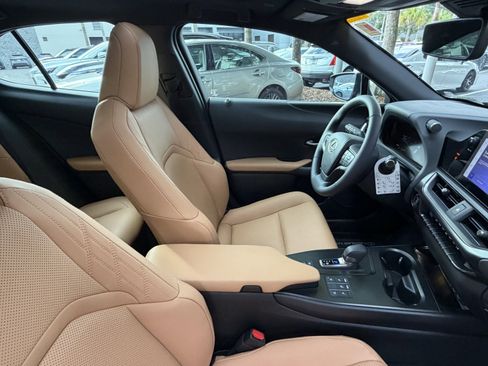 Certified 2026 Lexus UX 300h FWD image 46