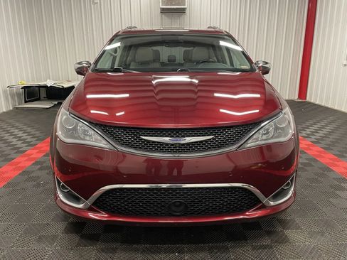 Used 2019 Chrysler Pacifica Limited w/ Tire & Wheel Group image 7