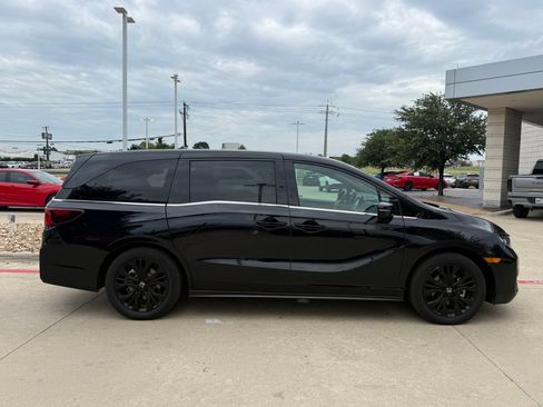 Used 2025 Honda Odyssey Sport-L image 9