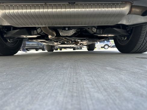 Used 2024 Mercedes-Benz GLC 300 image 10