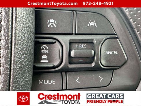 Certified 2025 Toyota Tacoma SR5 AWD/4WD image 18