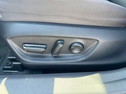 Used 2022 Toyota Camry LE w/ Carpet Mat Package (TMS) FWD image 13