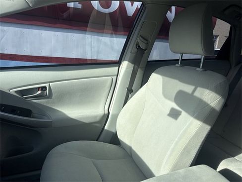 Used 2015 Toyota Prius Four image 23
