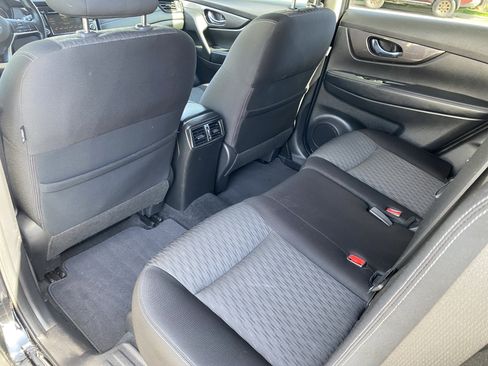 Used 2019 Nissan Rogue SV AWD/4WD image 19
