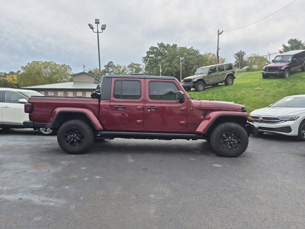 Used 2022 Jeep Gladiator Sport AWD/4WD image 2