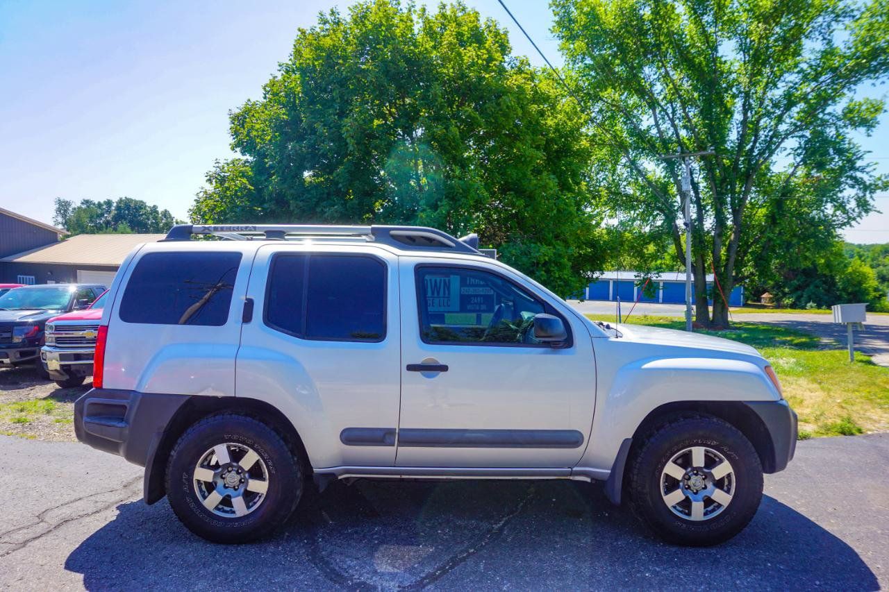 Used 2012 Nissan Xterra PRO-4X AWD/4WD image 2