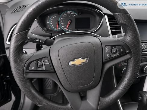 Used 2019 Chevrolet Trax LS w/ Tint and Cruise Package AWD/4WD image 8