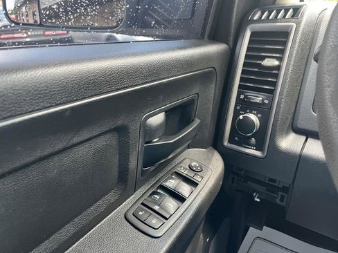 Used 2018 RAM 3500 Tradesman w/ Chrome Appearance Group image 21