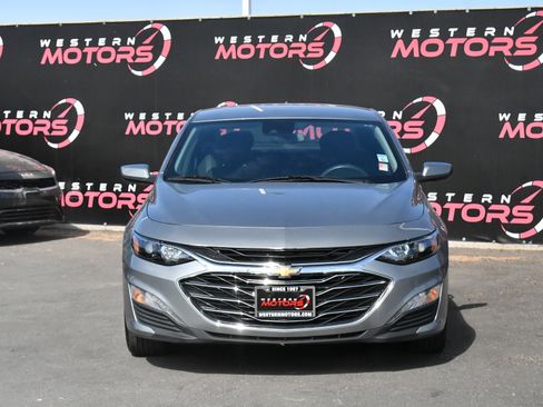Used 2024 Chevrolet Malibu LT FWD image 2