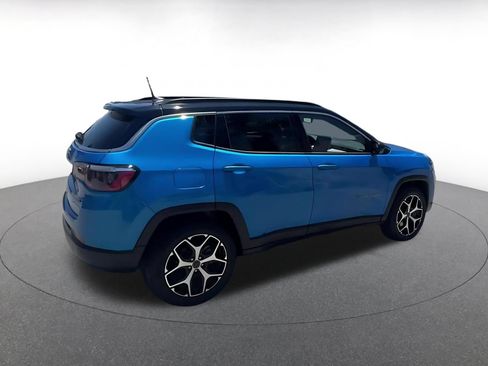 Used 2025 Jeep Compass Limited AWD/4WD image 15