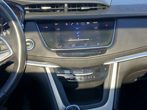 Used 2017 Cadillac XT5 Luxury w/ Driver Awareness Package FWD image 28