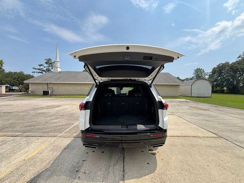 Used 2025 Buick Enclave Sport Touring w/ Power Package FWD image 19