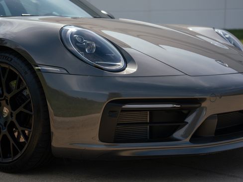 Used 2024 Porsche 911 Carrera 4S AWD/4WD image 22