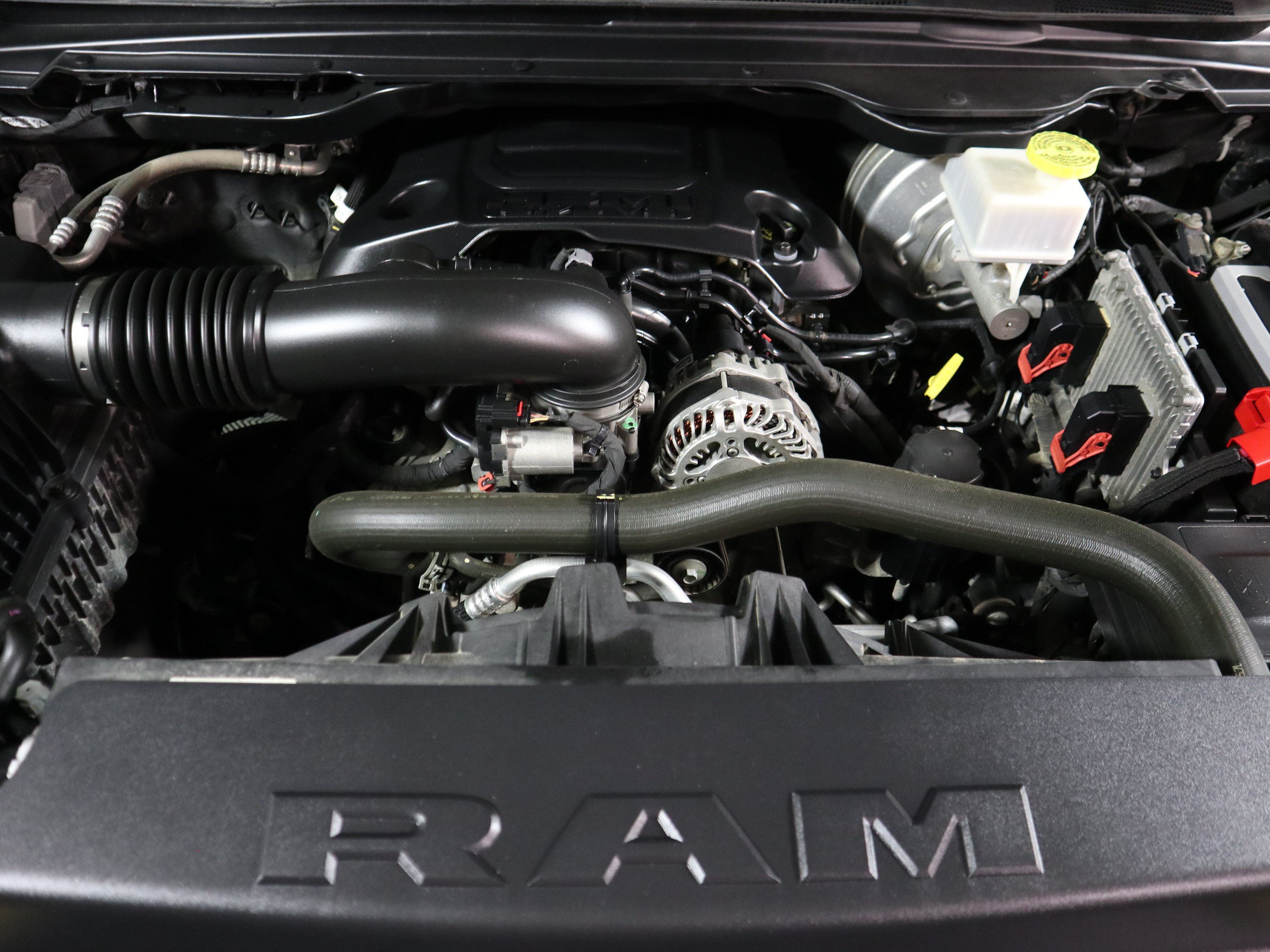 Used 2021 RAM 1500 Big Horn w/ Level 1 Safety Group AWD/4WD image 14