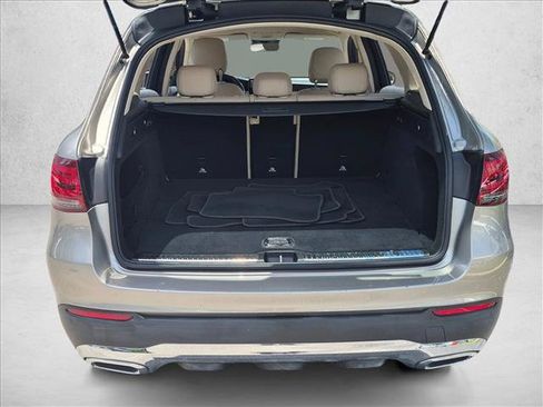Used 2022 Mercedes-Benz GLC 300 image 6
