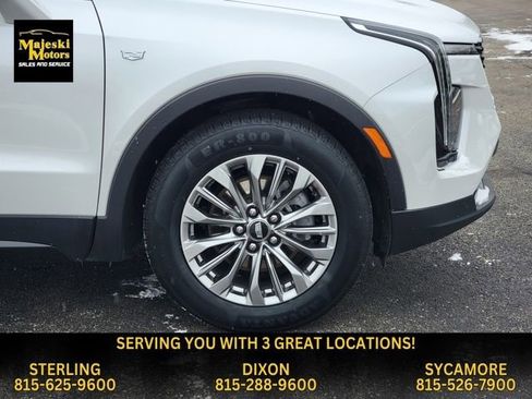 Used 2024 Cadillac XT4 Premium Luxury image 10