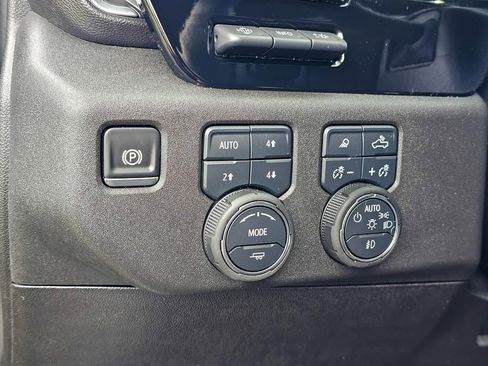 Used 2025 Chevrolet Silverado 2500 LTZ w/ Trail Boss Package image 17