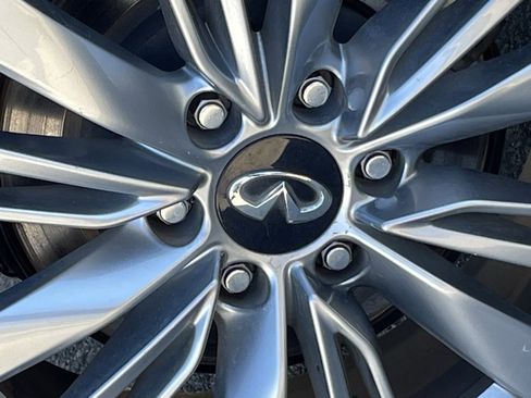 Used 2021 INFINITI QX80 Luxe image 36