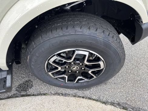 New 2026 Ford Bronco Outer Banks AWD/4WD image 13